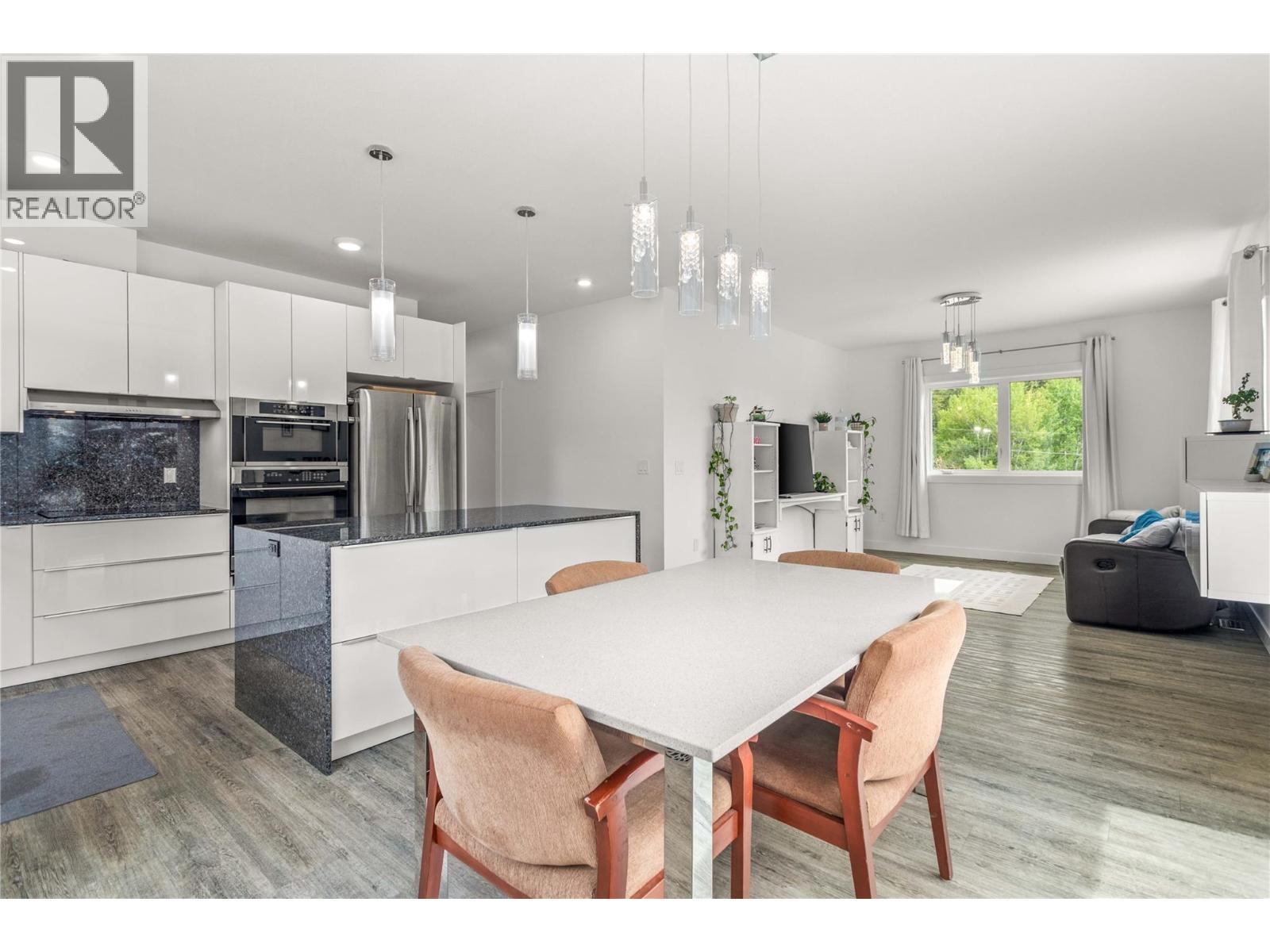 5308 Law Street. Peachland, British Columbia