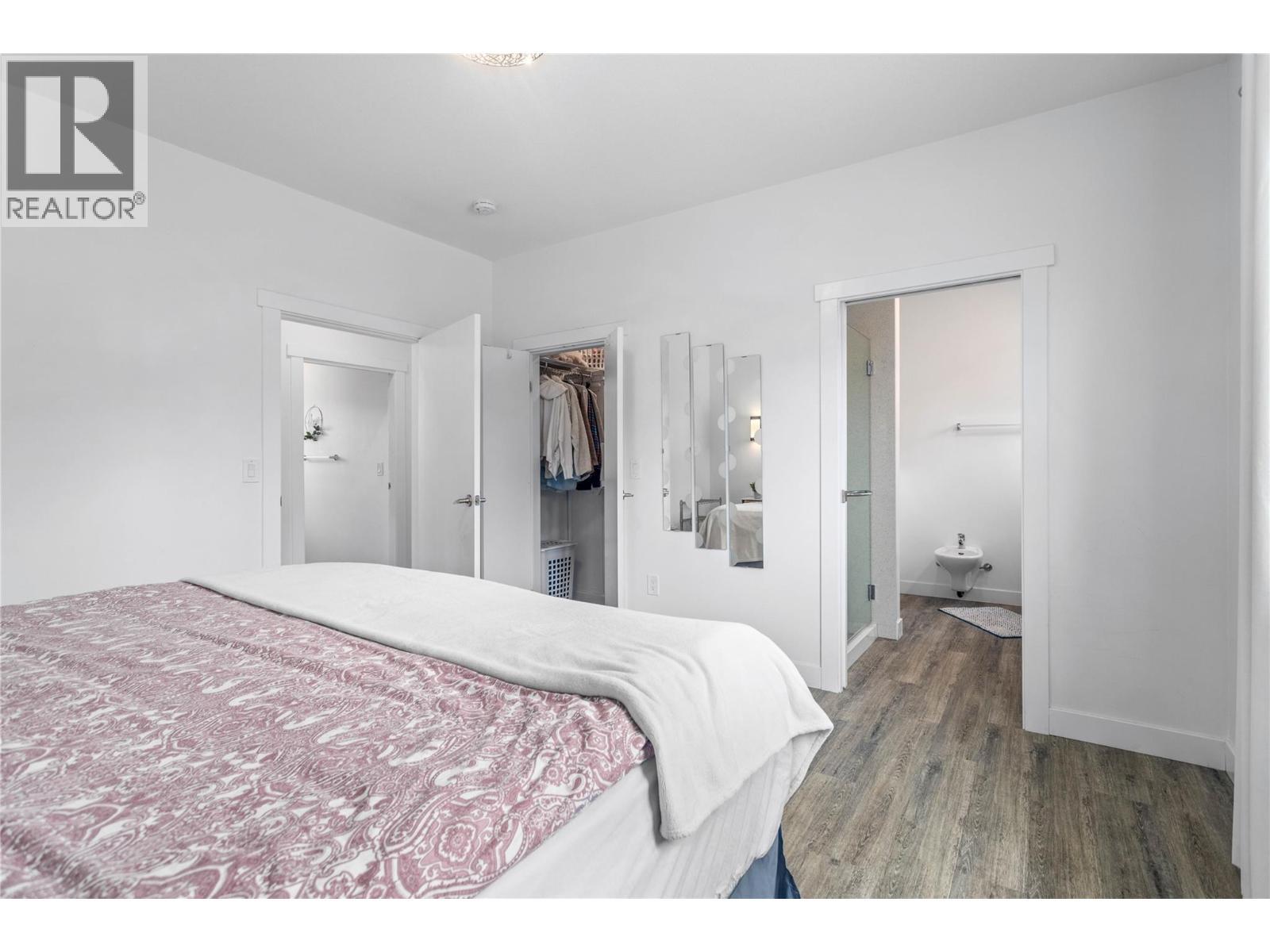 5308 Law Street. Peachland, British Columbia