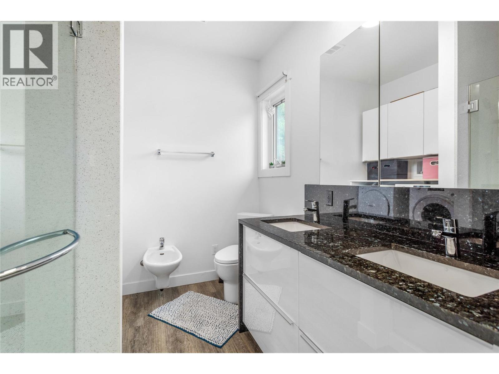 5308 Law Street. Peachland, British Columbia