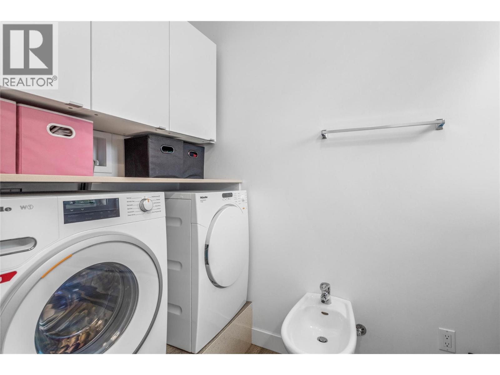 5308 Law Street. Peachland, British Columbia