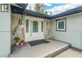 5308 Law Street. Peachland, British Columbia