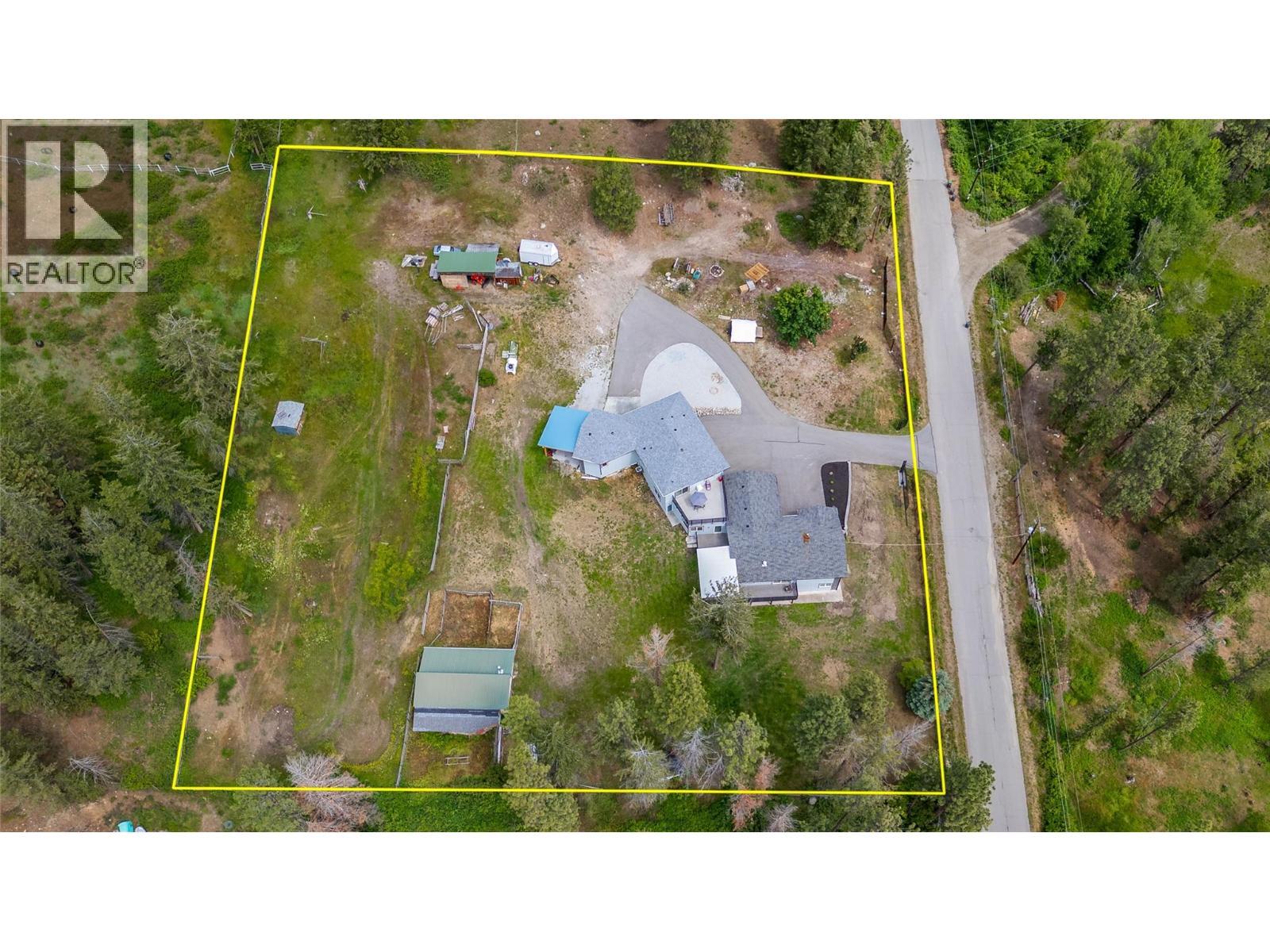 5308 Law Street. Peachland, British Columbia