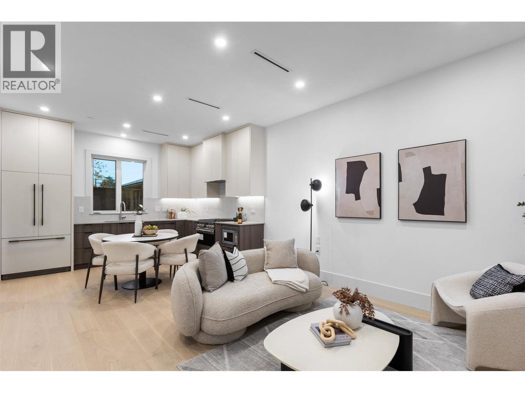 2609 Dundas Street, Vancouver