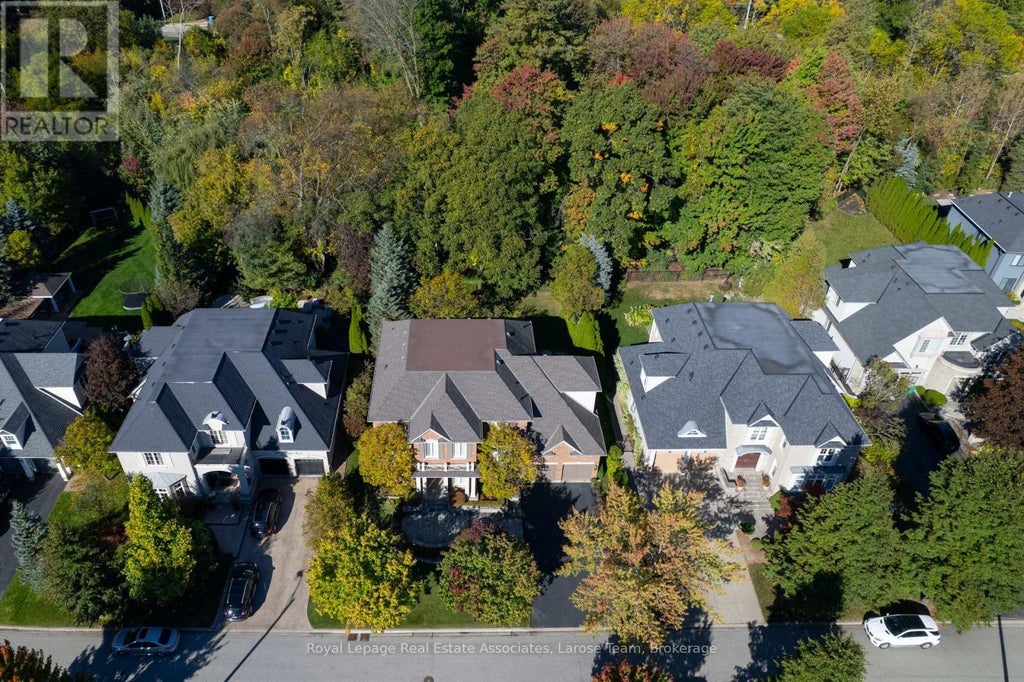 562 Gladwyne Court, Mississauga (lorne Park)