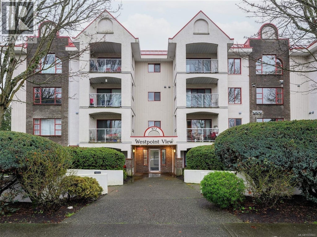 106 873 Esquimalt Road, Esquimalt