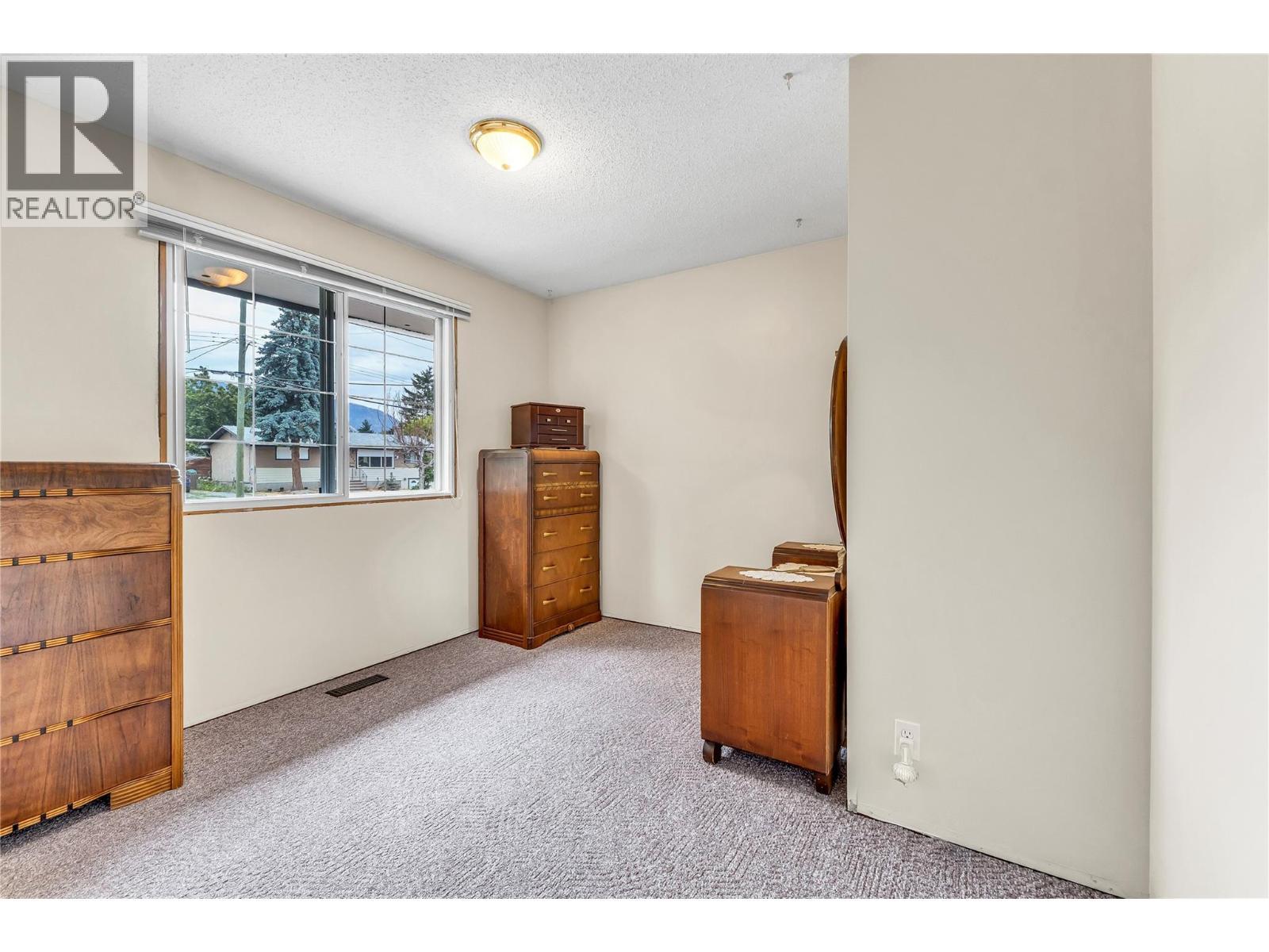 2887 Aberdeen Road. West Kelowna, British Columbia