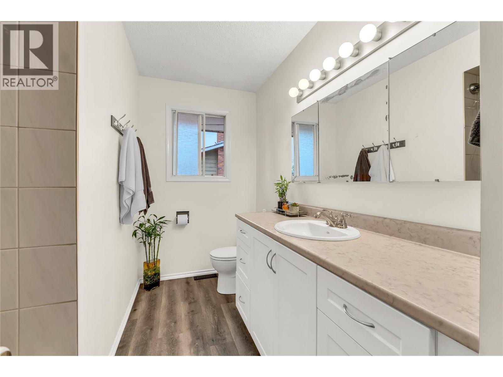 2887 Aberdeen Road. West Kelowna, British Columbia