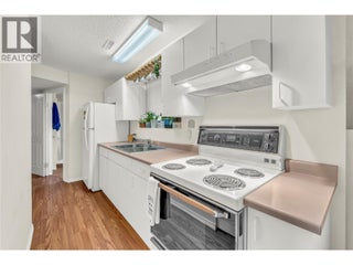 2887 Aberdeen Road. West Kelowna, British Columbia