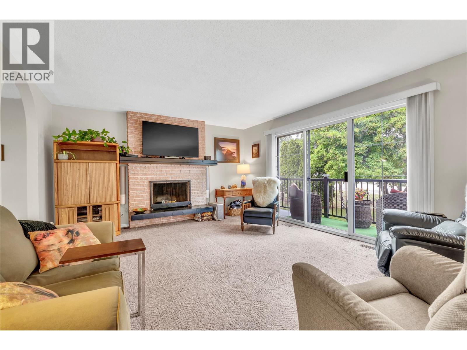 2887 Aberdeen Road. West Kelowna, British Columbia