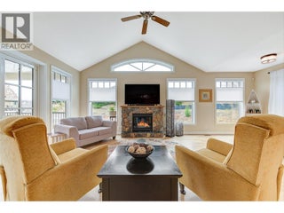 174 Jewell Place. Summerland, British Columbia