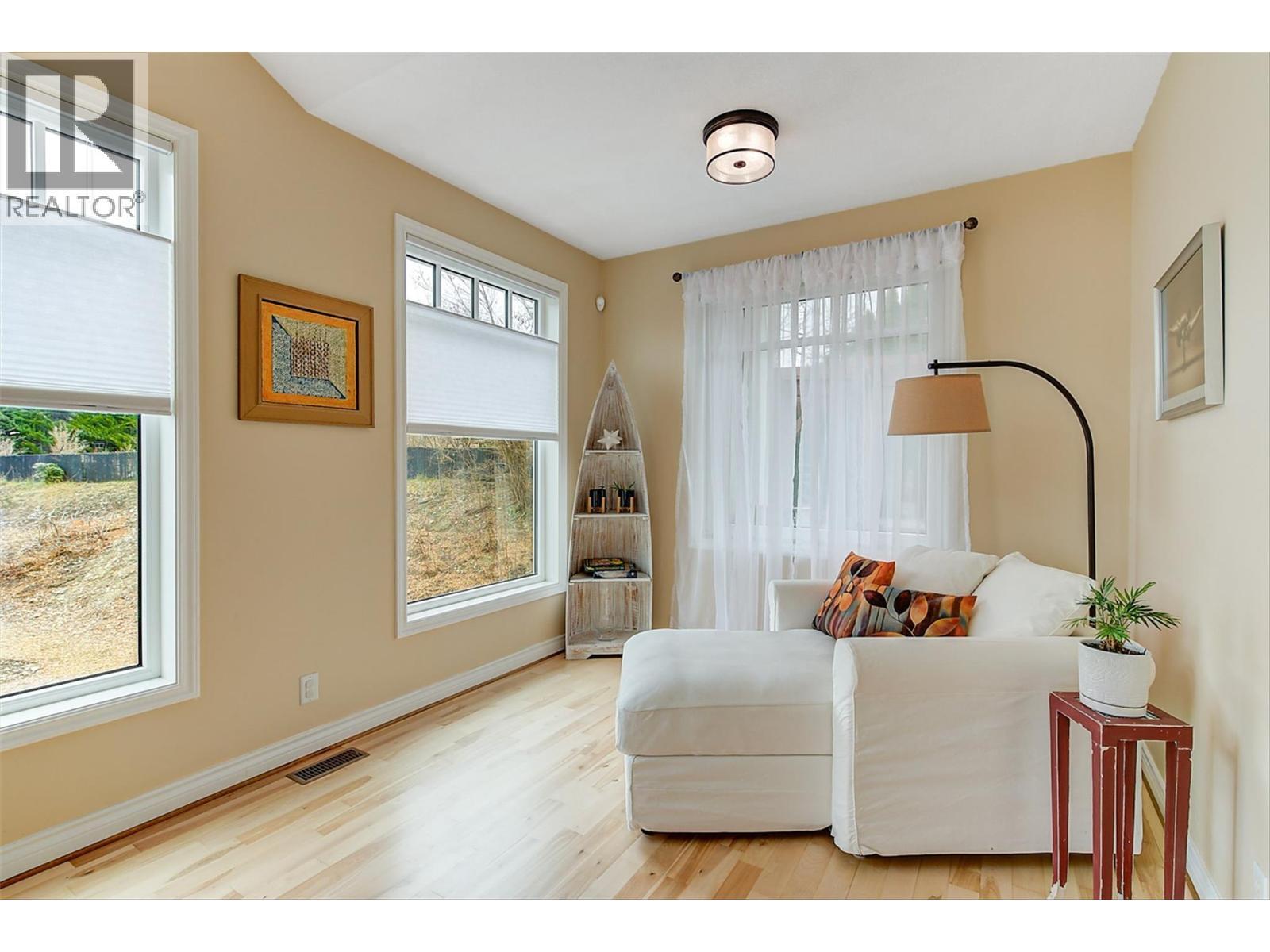 174 Jewell Place. Summerland, British Columbia