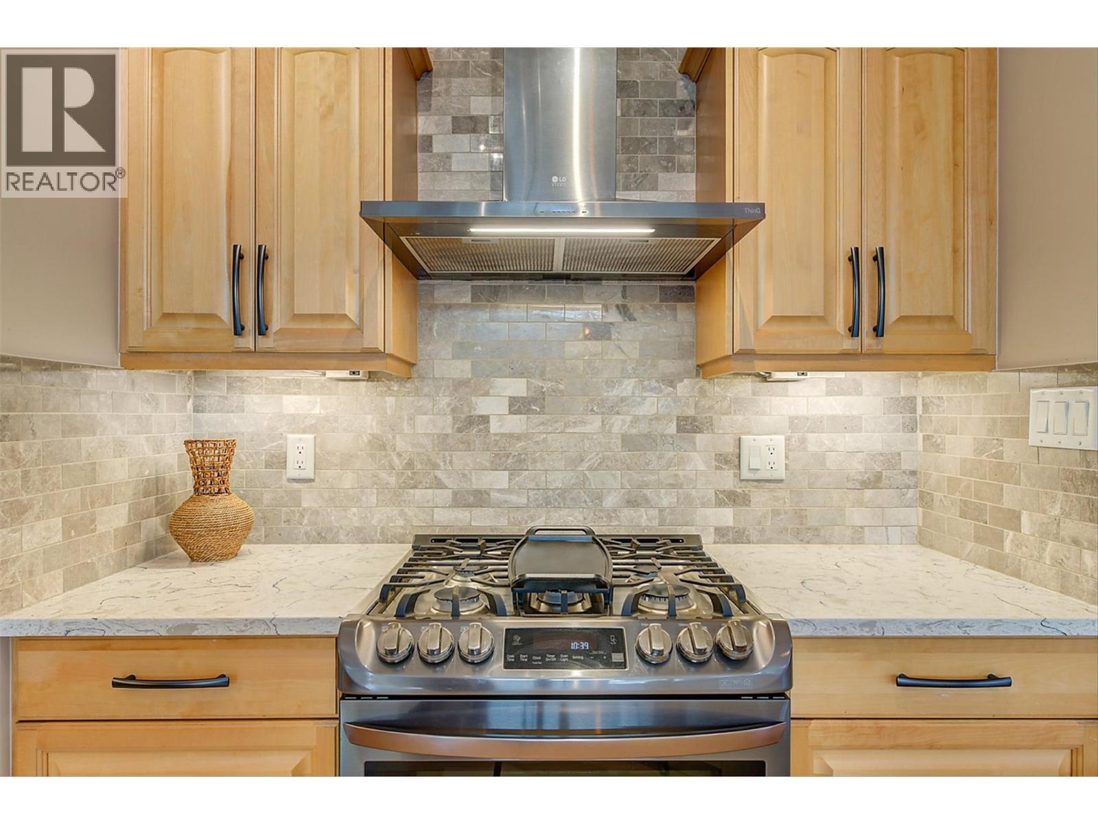 174 Jewell Place. Summerland, British Columbia