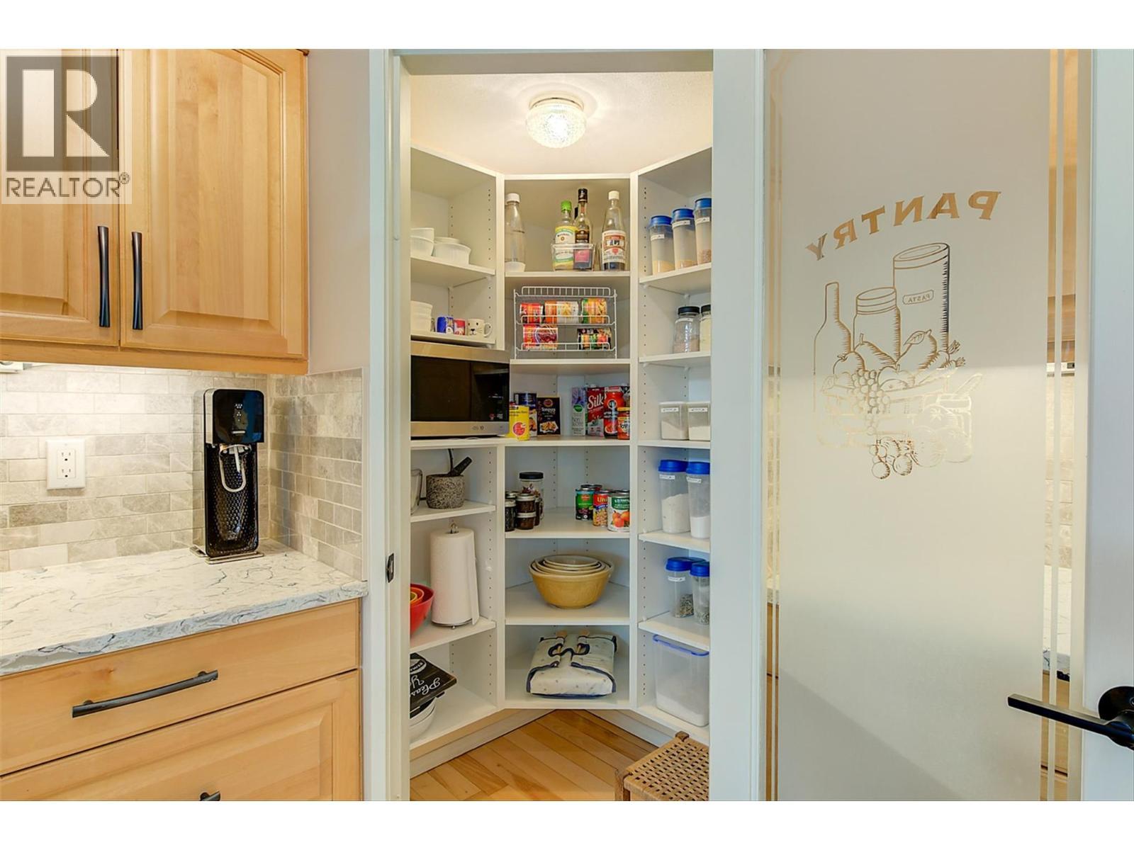 174 Jewell Place. Summerland, British Columbia