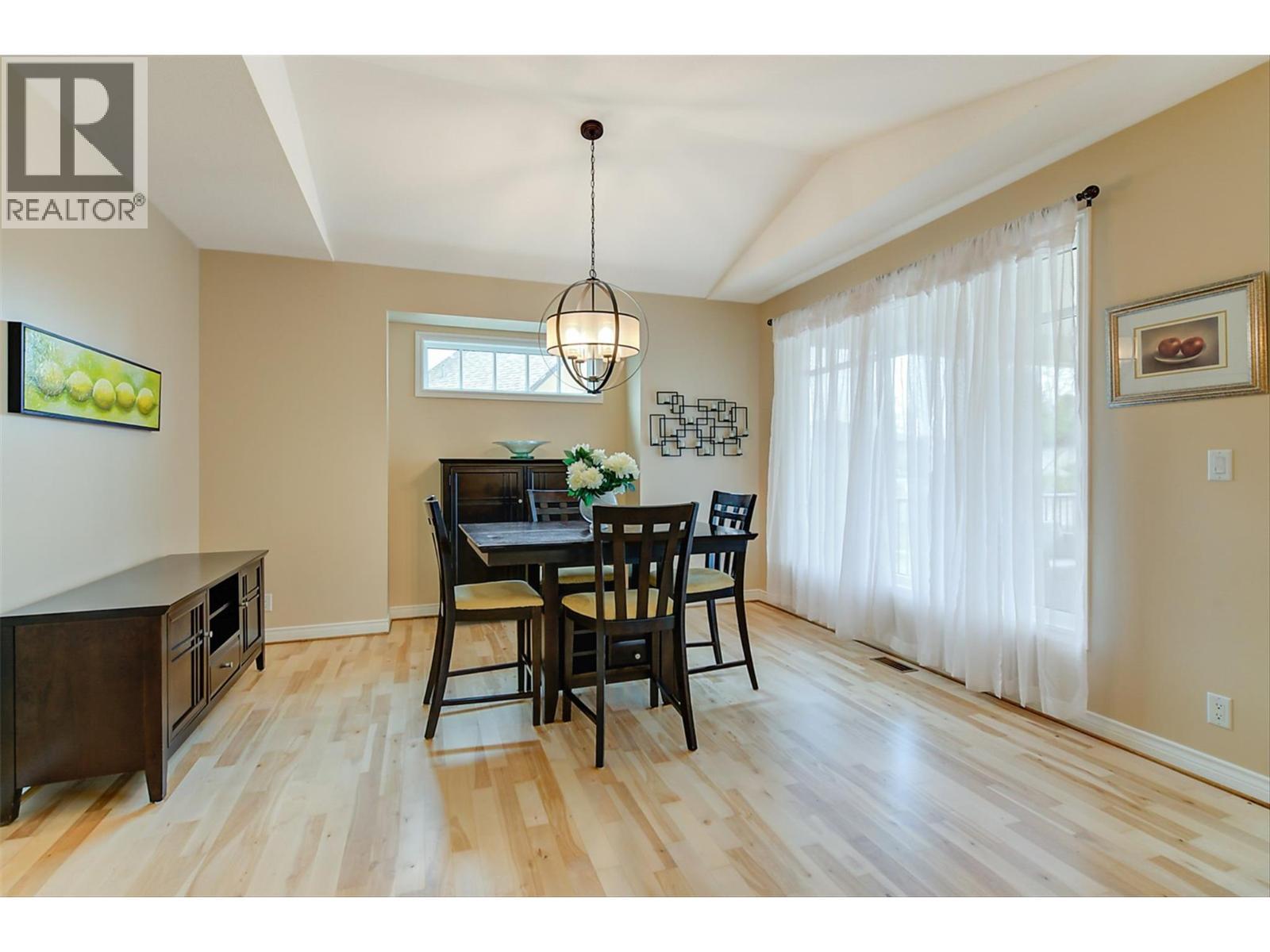 174 Jewell Place. Summerland, British Columbia