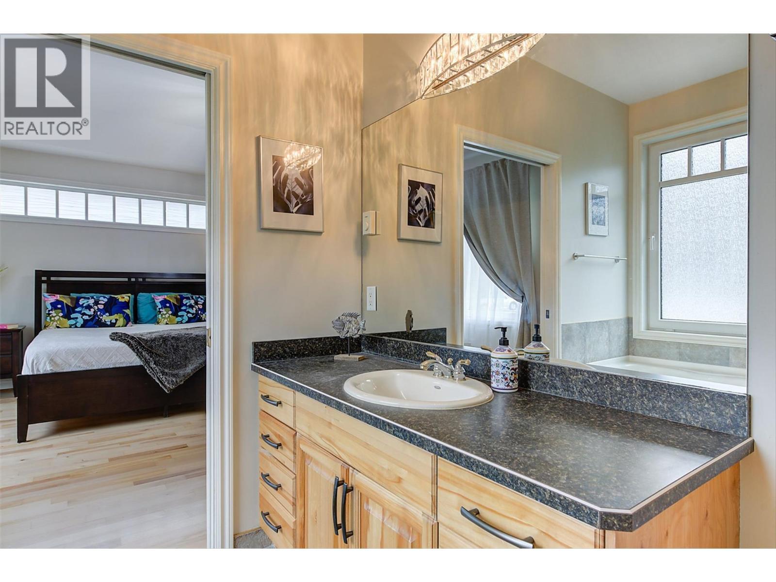 174 Jewell Place. Summerland, British Columbia