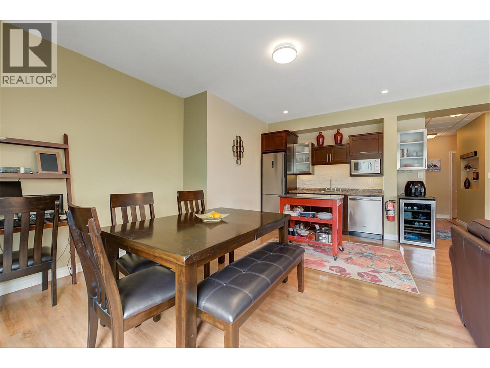 174 Jewell Place. Summerland, British Columbia