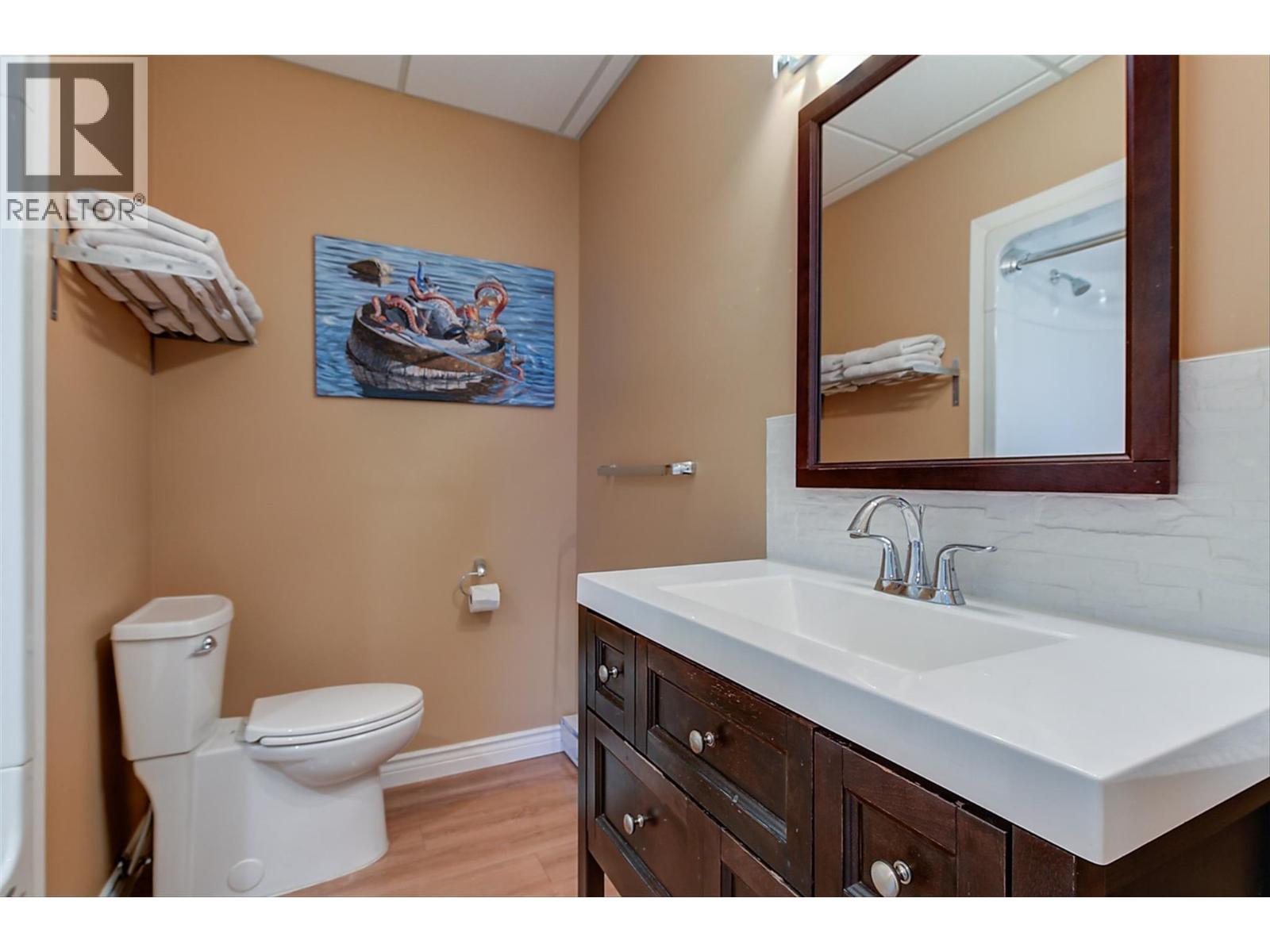 174 Jewell Place. Summerland, British Columbia