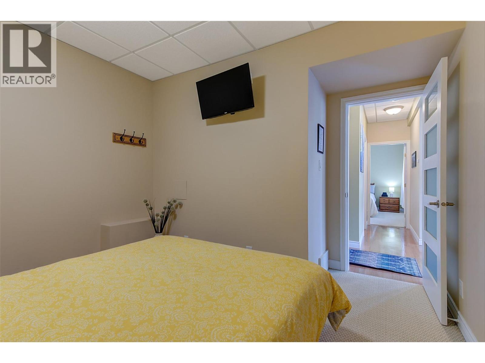 174 Jewell Place. Summerland, British Columbia