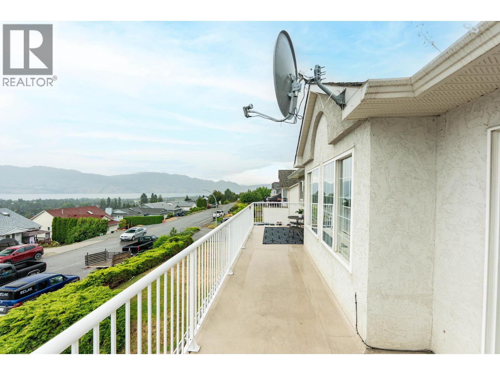 3052 Ensign Way. West Kelowna, British Columbia