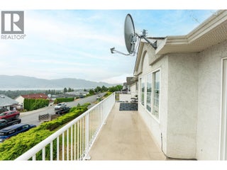 3052 Ensign Way. West Kelowna, British Columbia