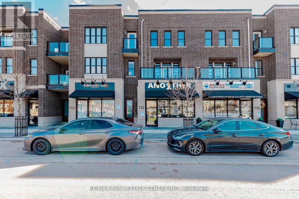 112 Burnhamthorpe Road E, Oakville (go Glenorchy)