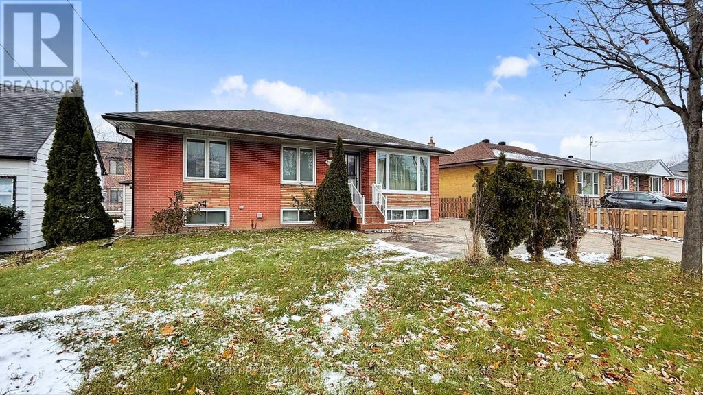2864 Weston Road, Toronto (humberlea-Pelmo Park)
