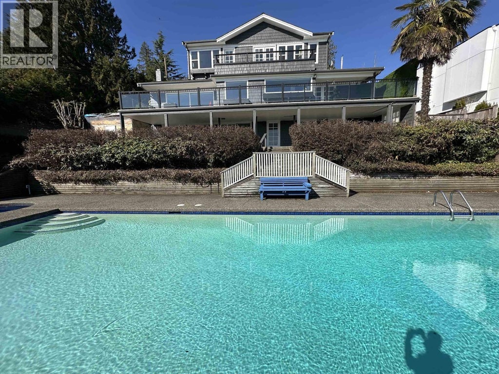 2390 Palmerston Avenue, West Vancouver