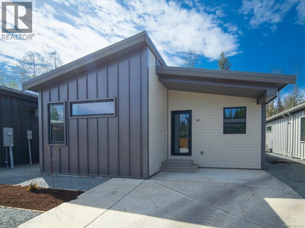 40 3025 Royston Road, Cumberland