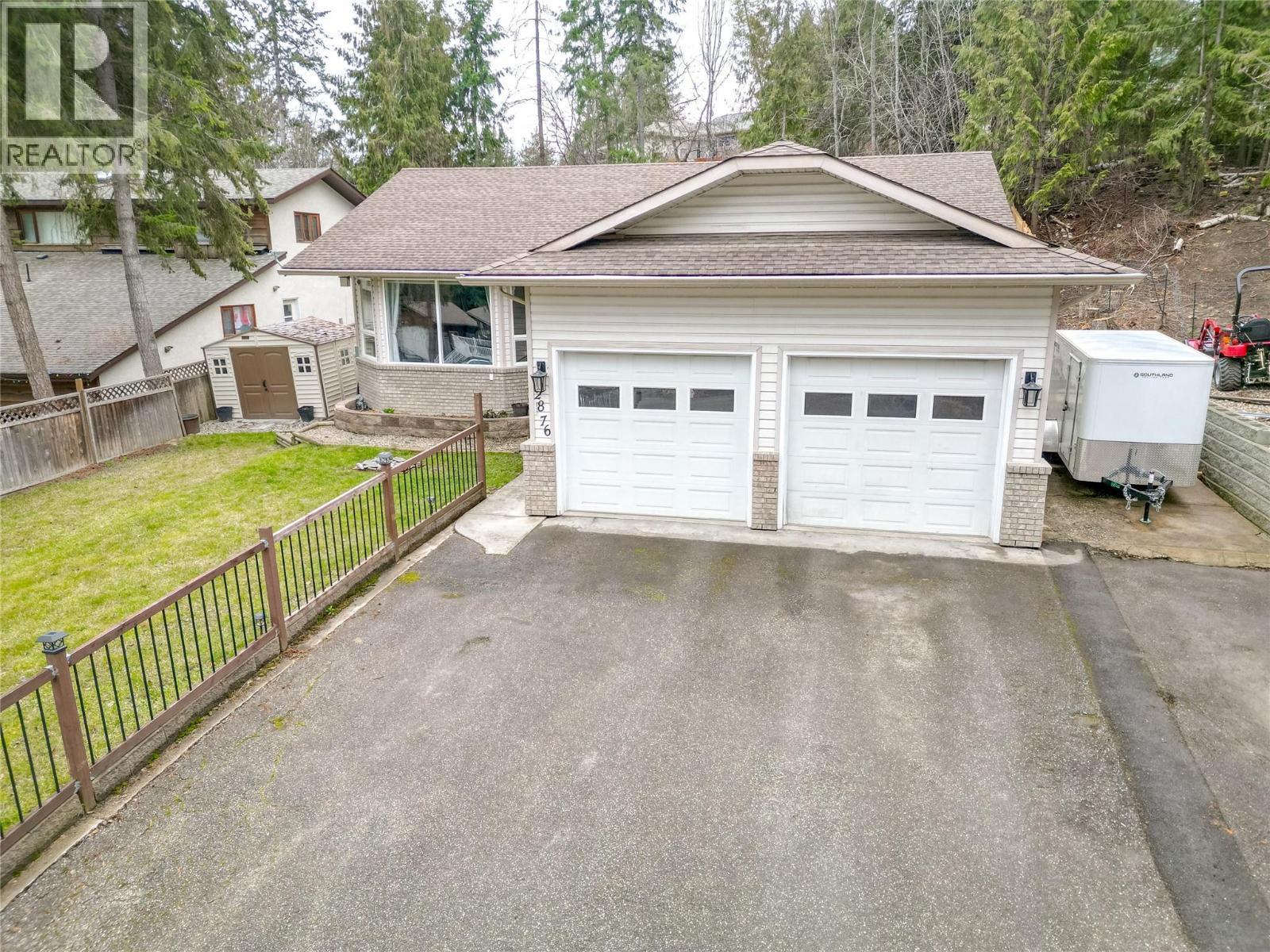 2876 Juniper Crescent. Blind Bay, British Columbia