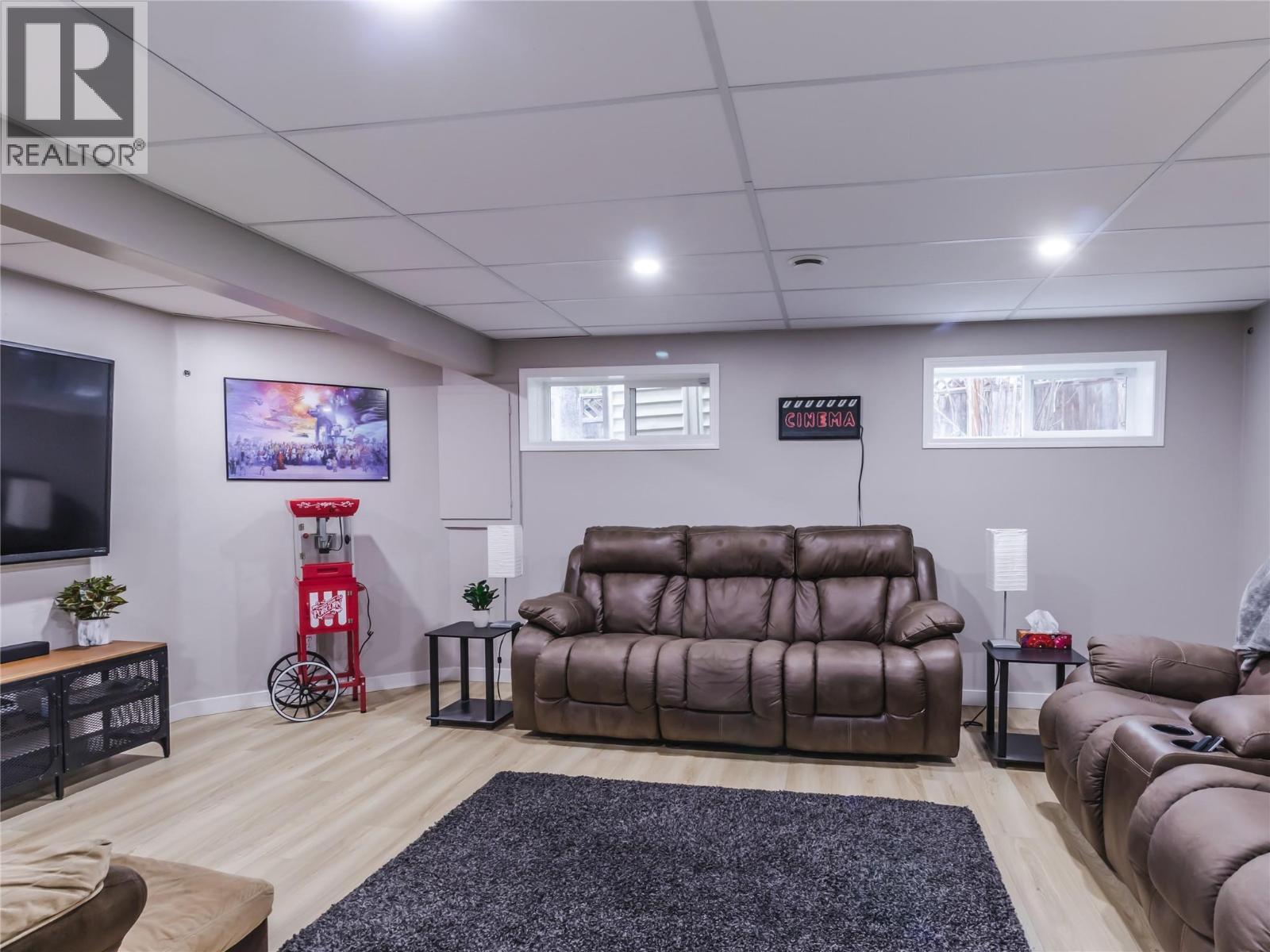 2876 Juniper Crescent. Blind Bay, British Columbia