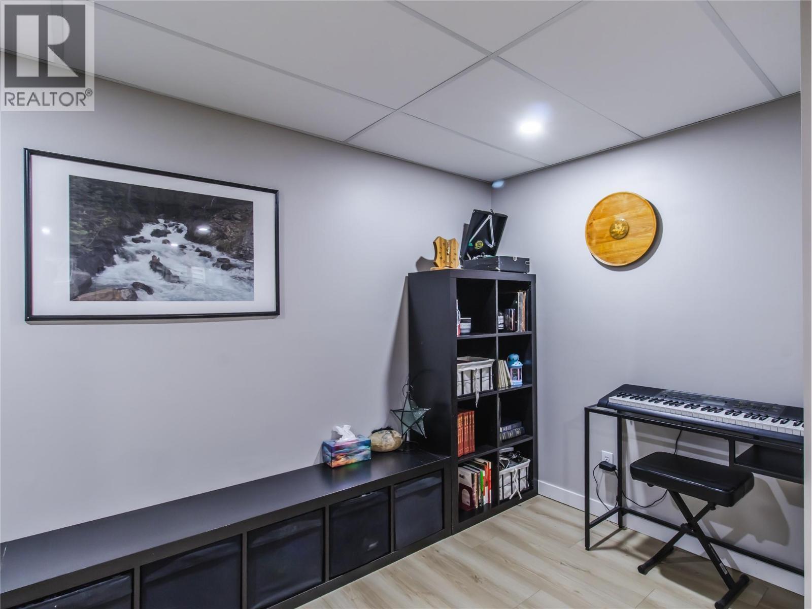 2876 Juniper Crescent. Blind Bay, British Columbia