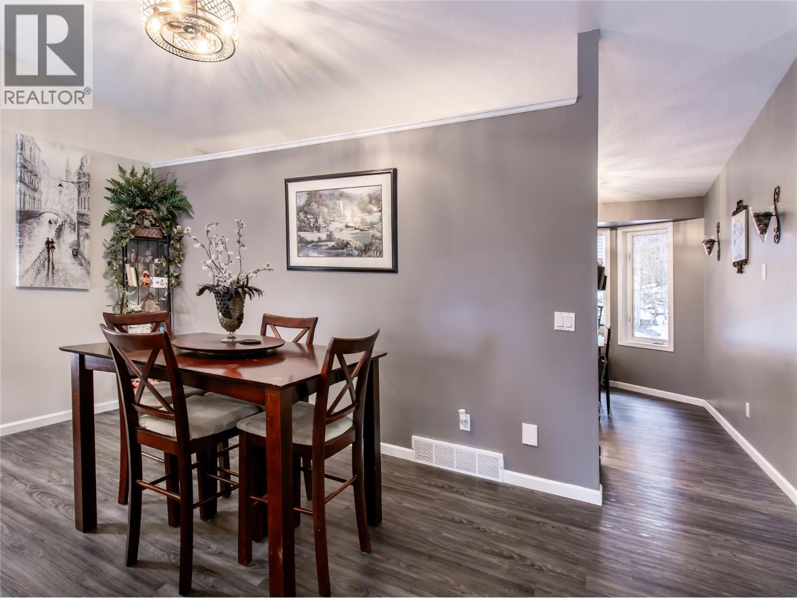 2876 Juniper Crescent. Blind Bay, British Columbia