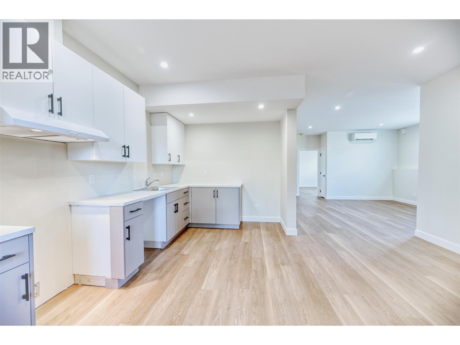 9 Hibiscus Court. Osoyoos, British Columbia