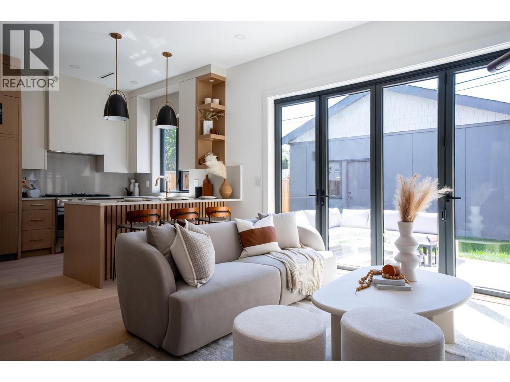 2 356 E 40th Avenue, Vancouver