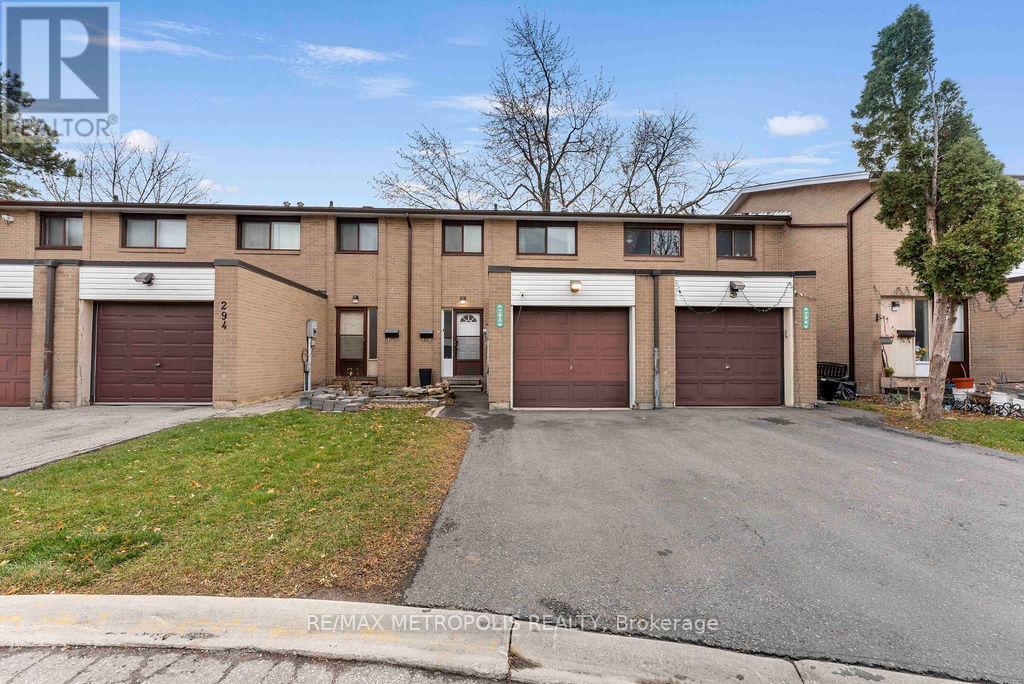 295 Fleetwood Crescent, Brampton (southgate)