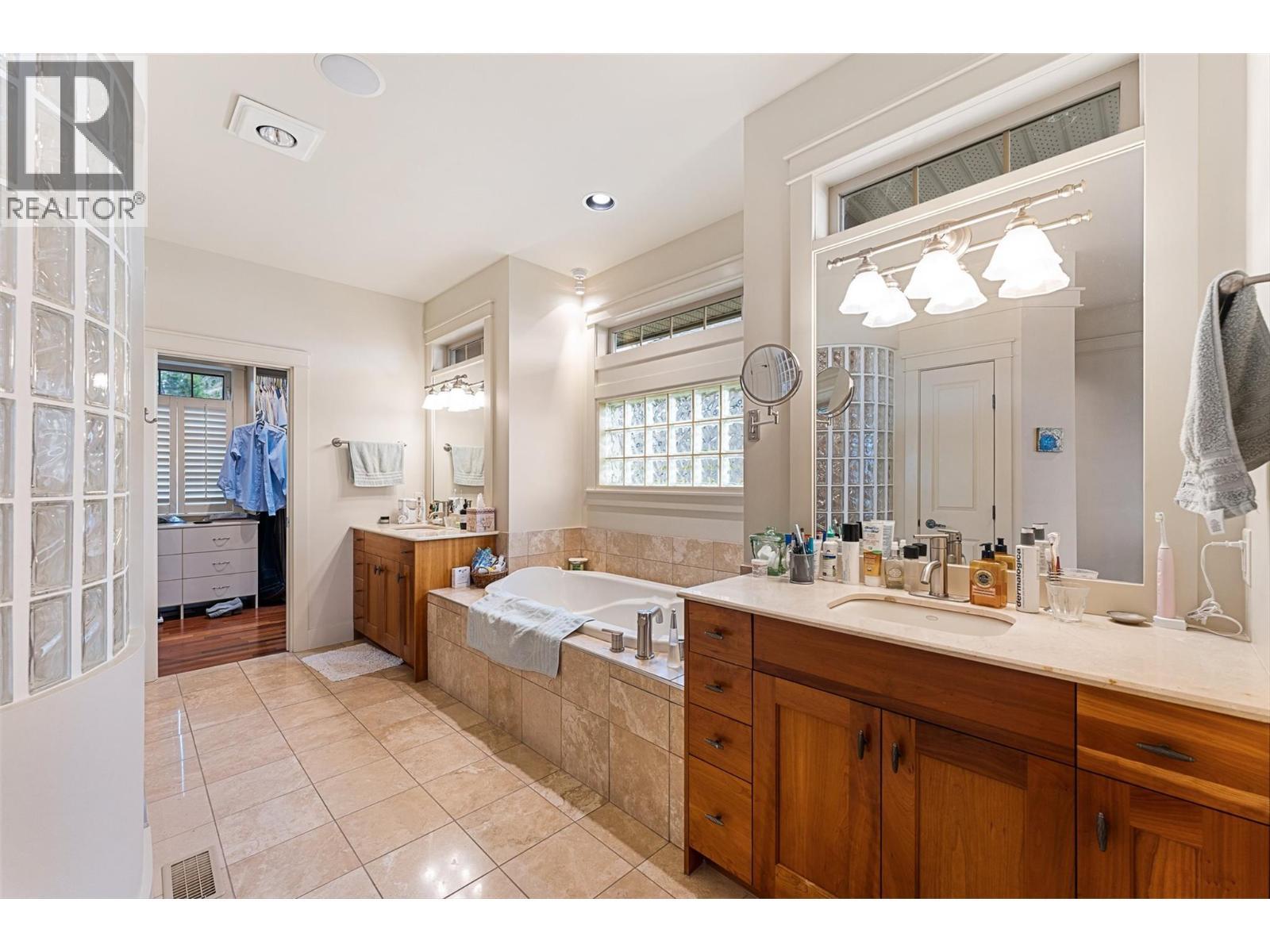 3373 Ridge Boulevard. West Kelowna, British Columbia