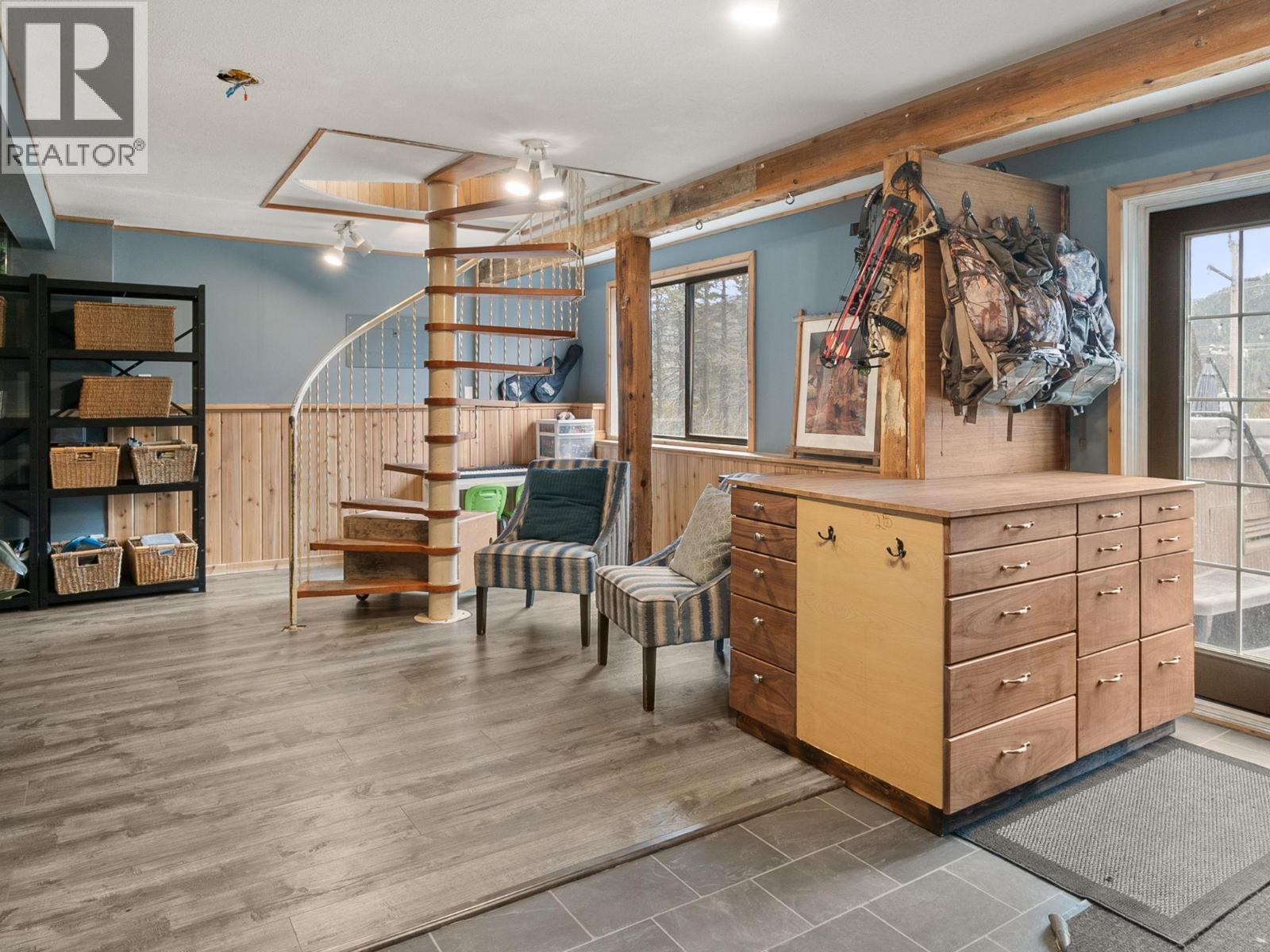 1809 Cardinal Creek Road. Kelowna, British Columbia