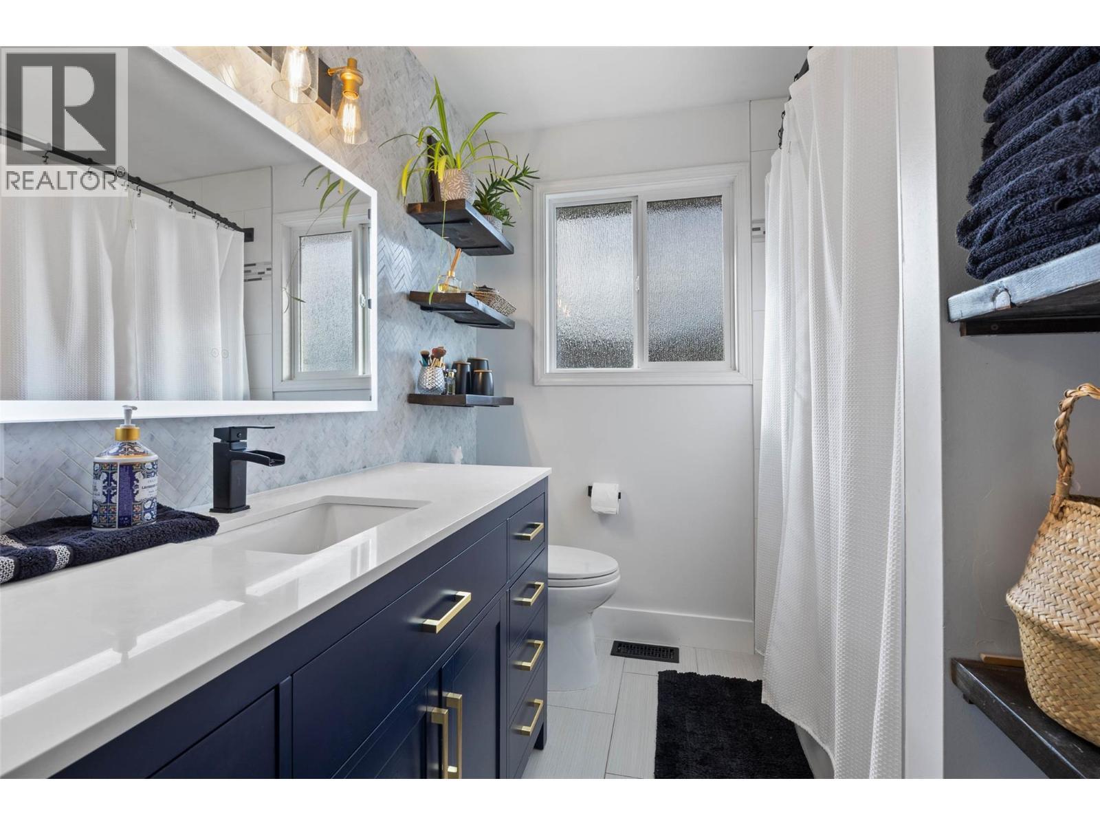 1795 Delnor Crescent. Kamloops, British Columbia