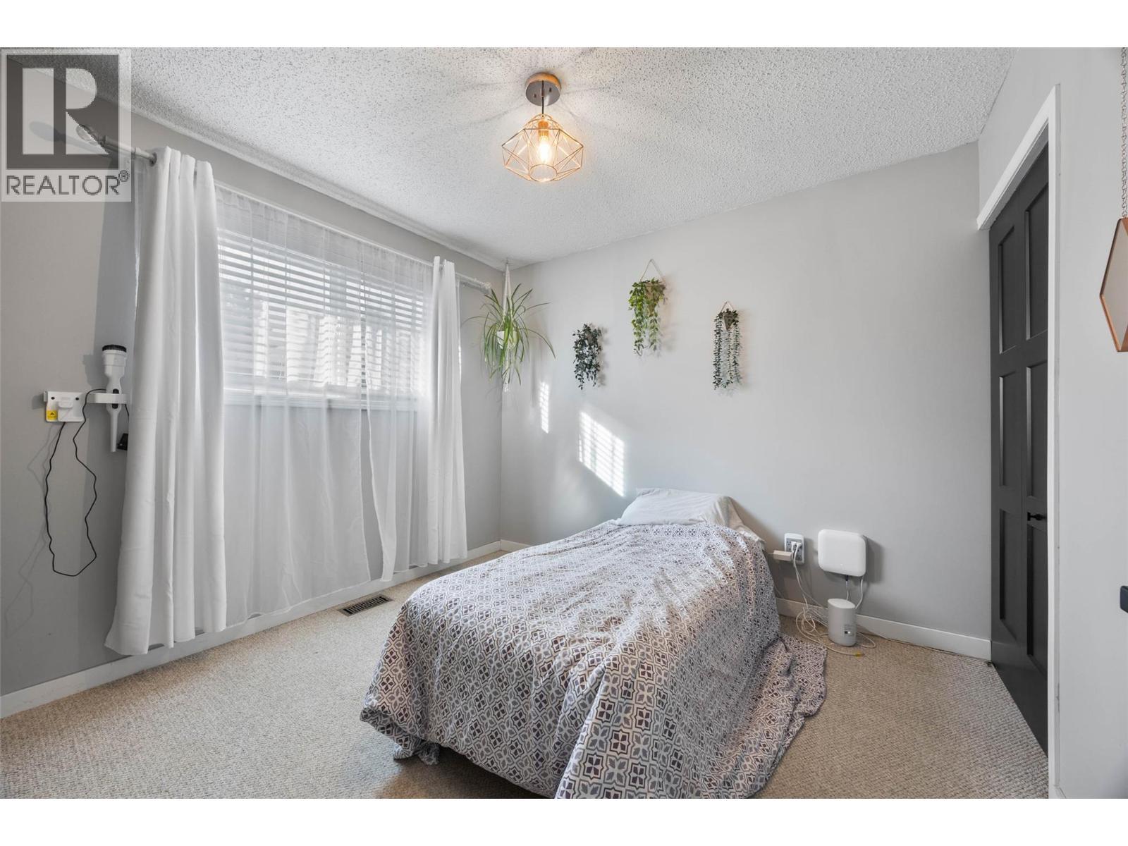 1795 Delnor Crescent. Kamloops, British Columbia