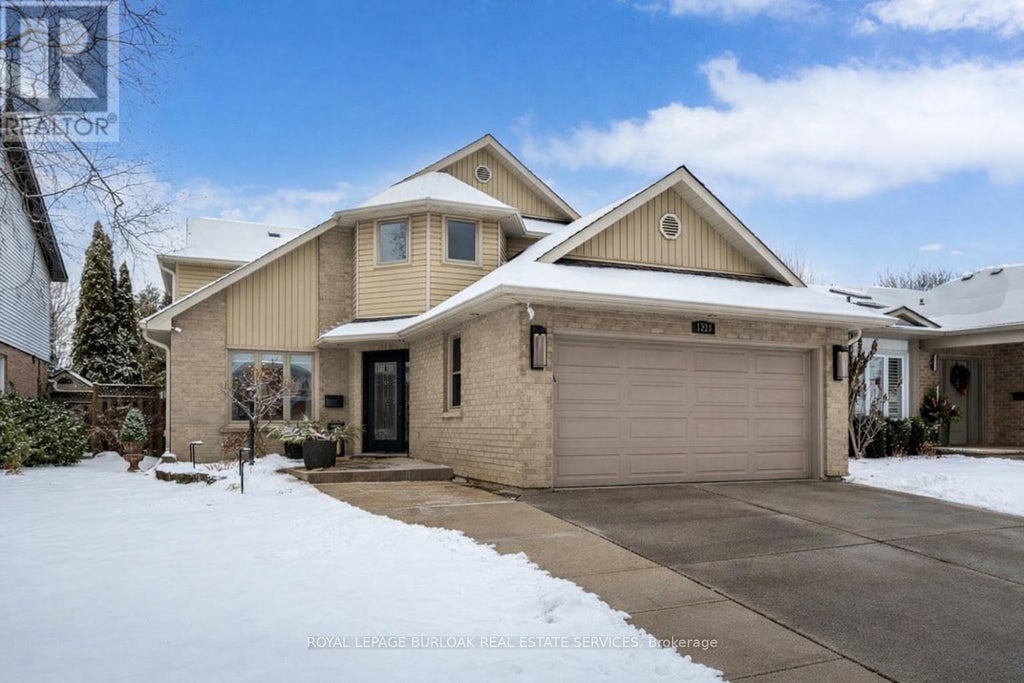 1219 Hammond Street, Burlington (brant)