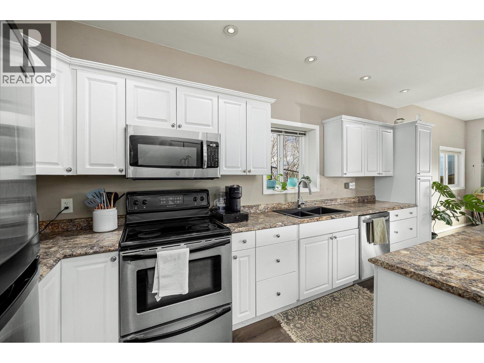 5373 Buchanan Road. Peachland, British Columbia