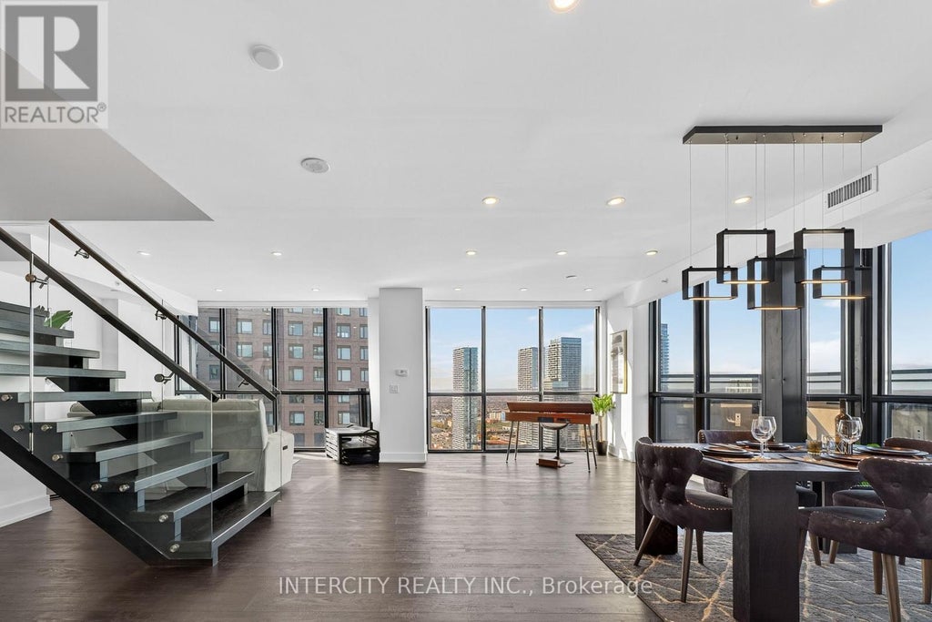 Ph05 (3605) - 2910 Highway 7 Road, Vaughan (concord)