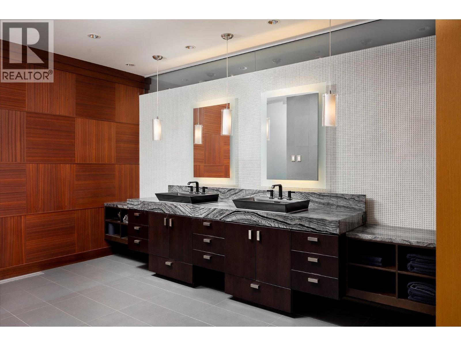 180 Sheerwater Court Unit# 19. Kelowna, British Columbia