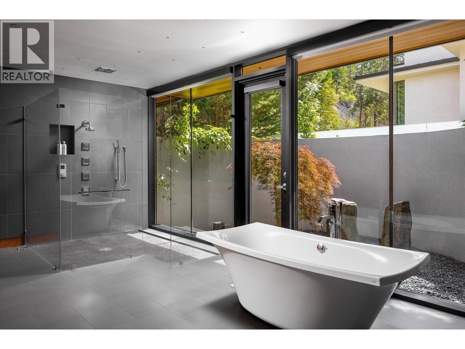 180 Sheerwater Court Unit# 19. Kelowna, British Columbia