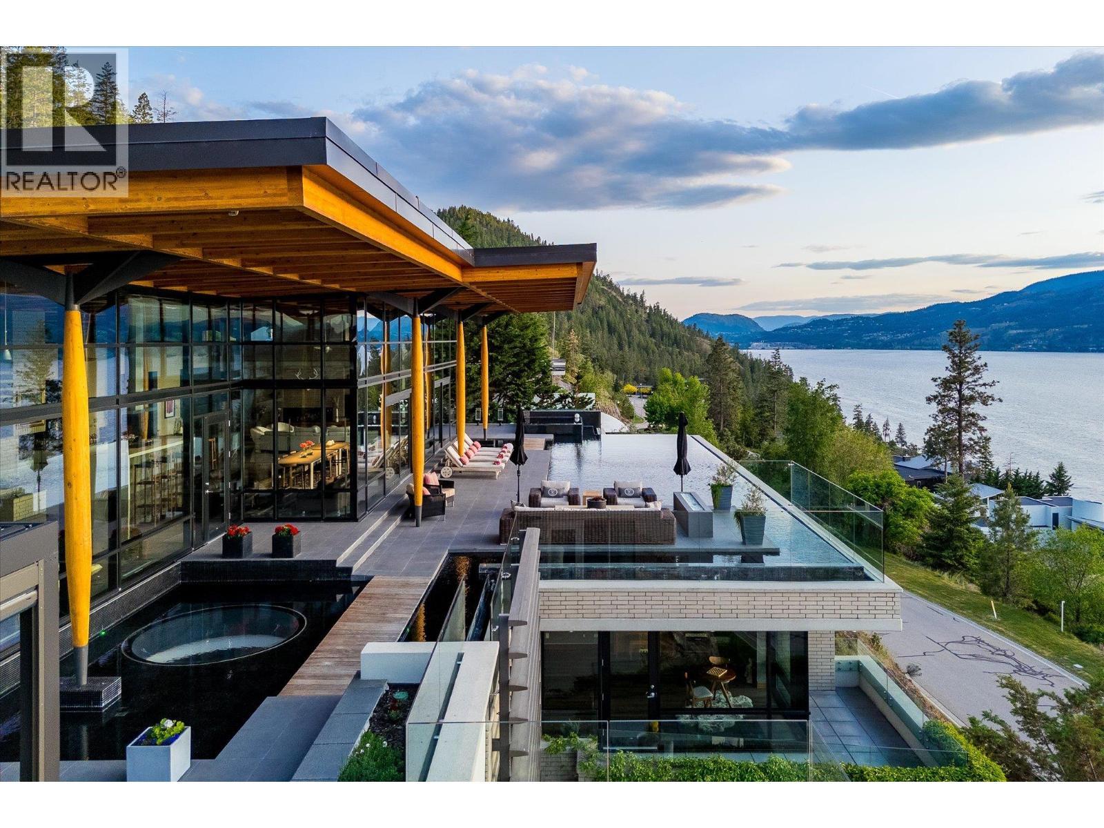 180 Sheerwater Court Unit# 19. Kelowna, British Columbia