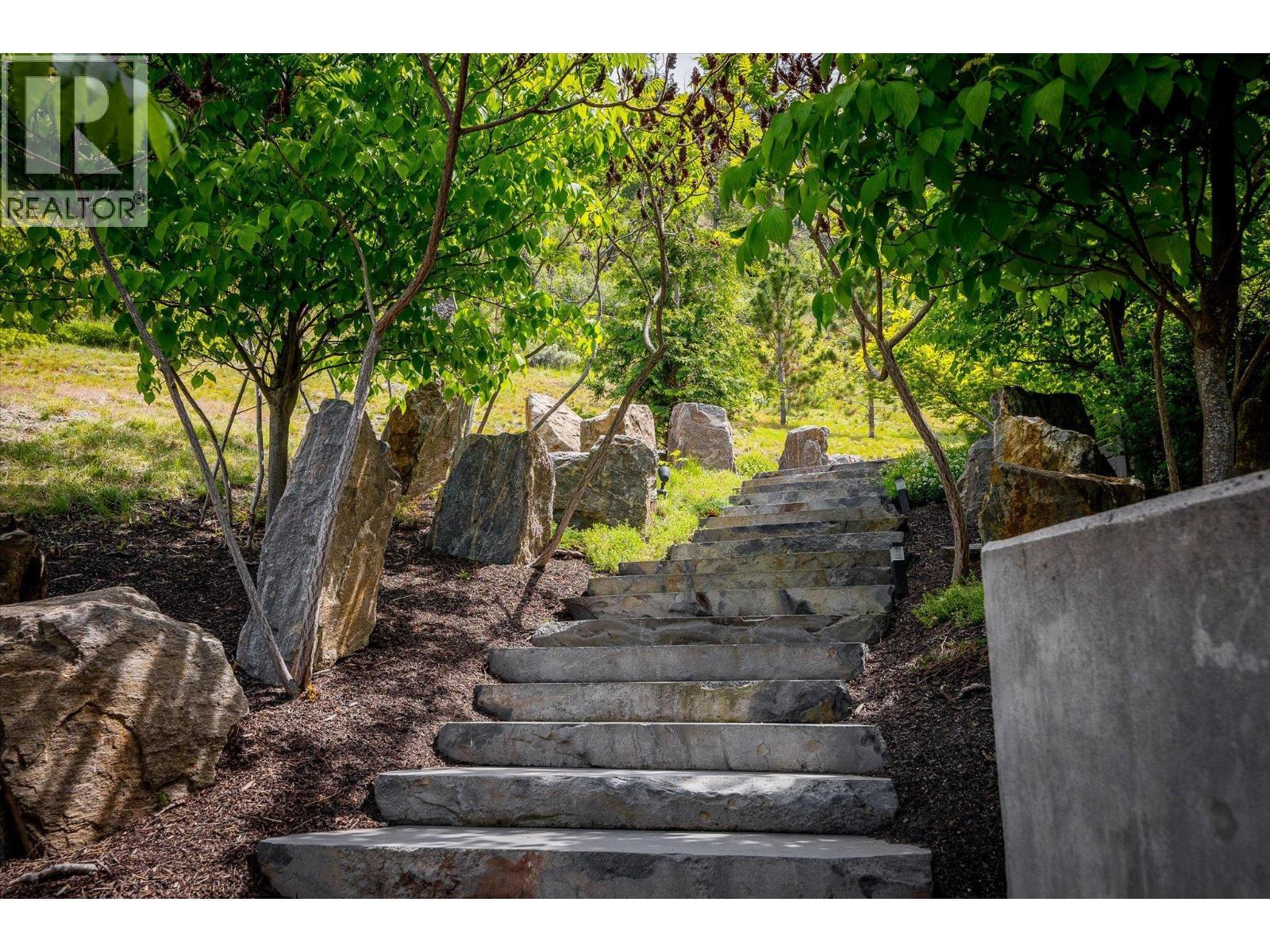 180 Sheerwater Court Unit# 19. Kelowna, British Columbia