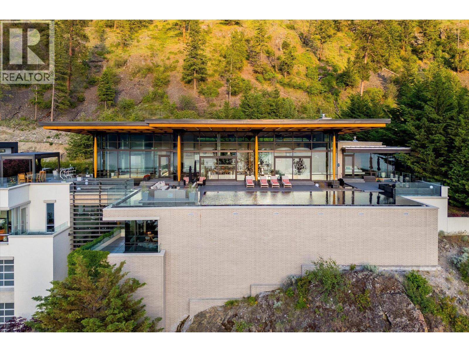 180 Sheerwater Court Unit# 19. Kelowna, British Columbia