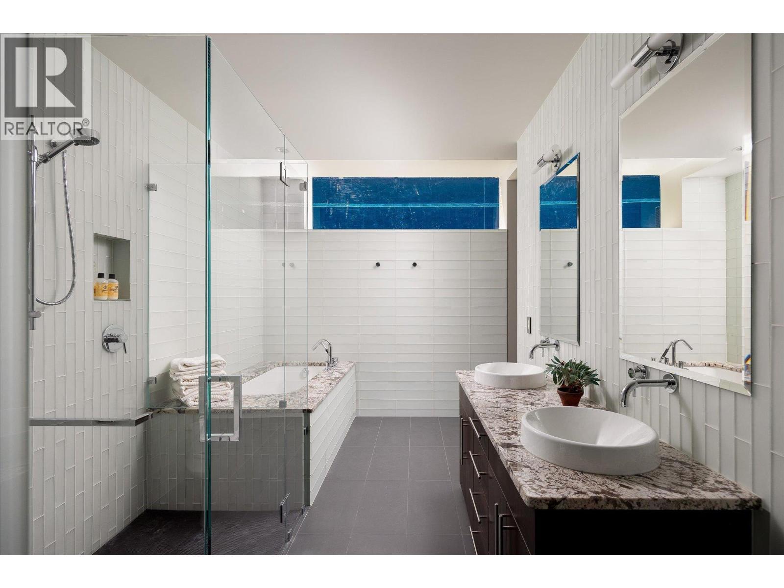 180 Sheerwater Court Unit# 19. Kelowna, British Columbia