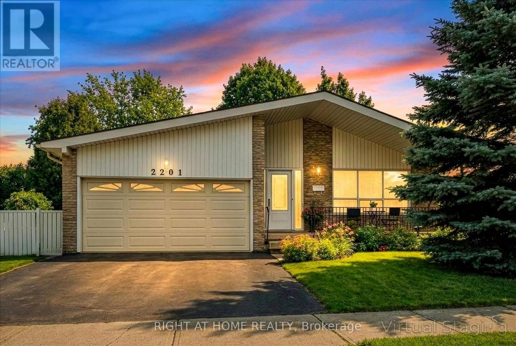 2201 Cartier Crescent, Burlington (brant Hills)