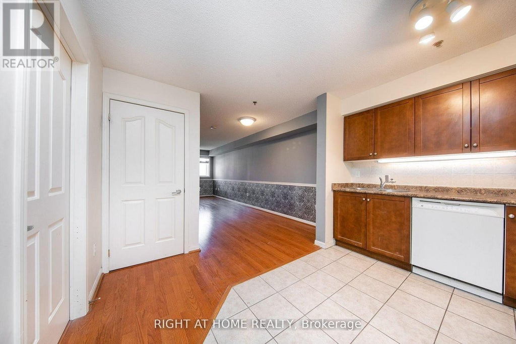 222 - 5225 Finch Avenue E, Toronto (agincourt North)